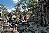 Preah Khan - eastern courtyard, entrance to the Hall of Dancers on the background